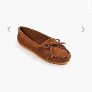 🆕️Kilty Hardsole Minnetonka moccasins in Brown